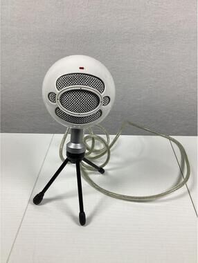 Blue Snowball Ice Condenser Microphone - White #A00122 with USB Cable